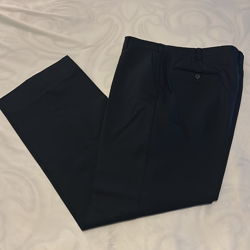 Jos.A.Bank Men’s Suit - Picture 8 of 10